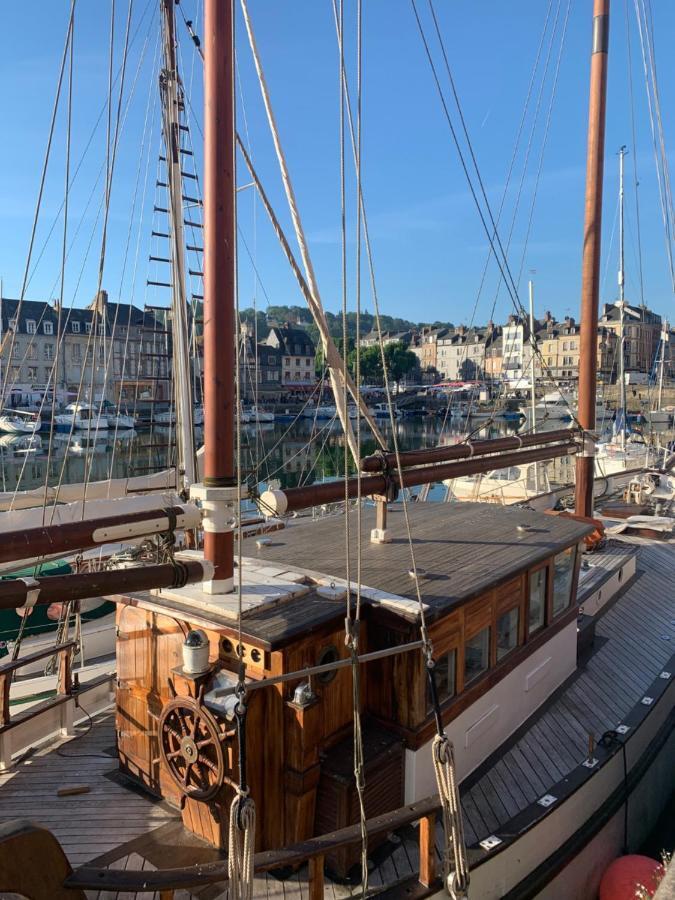 Appartement L' Annexe Du 10Honfleur Extérieur photo